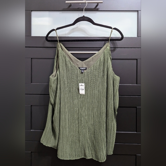 Express Tops - Express green sleeveless tank blouse